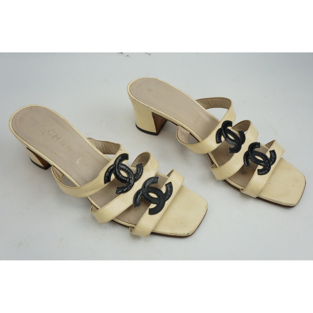 Coco Chanel Karl Lagerfeld 90s Strappy Sandals 39.5 Cream Black CC Logo Fair